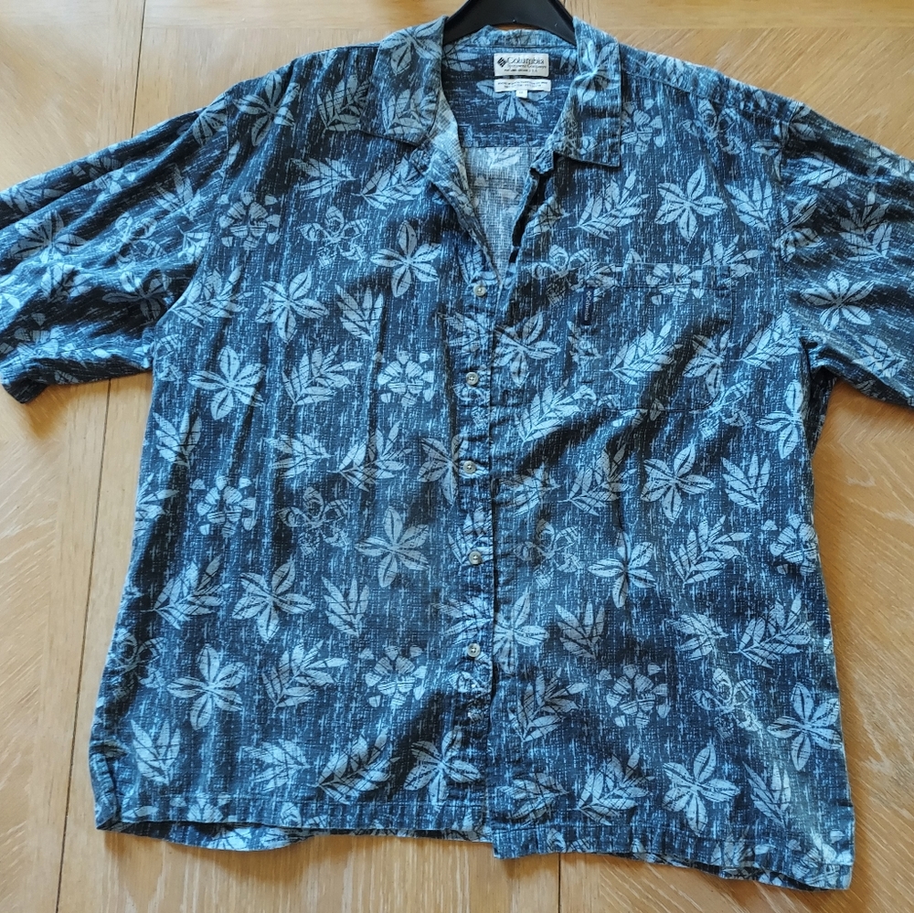 Men's button up Columbia shirts